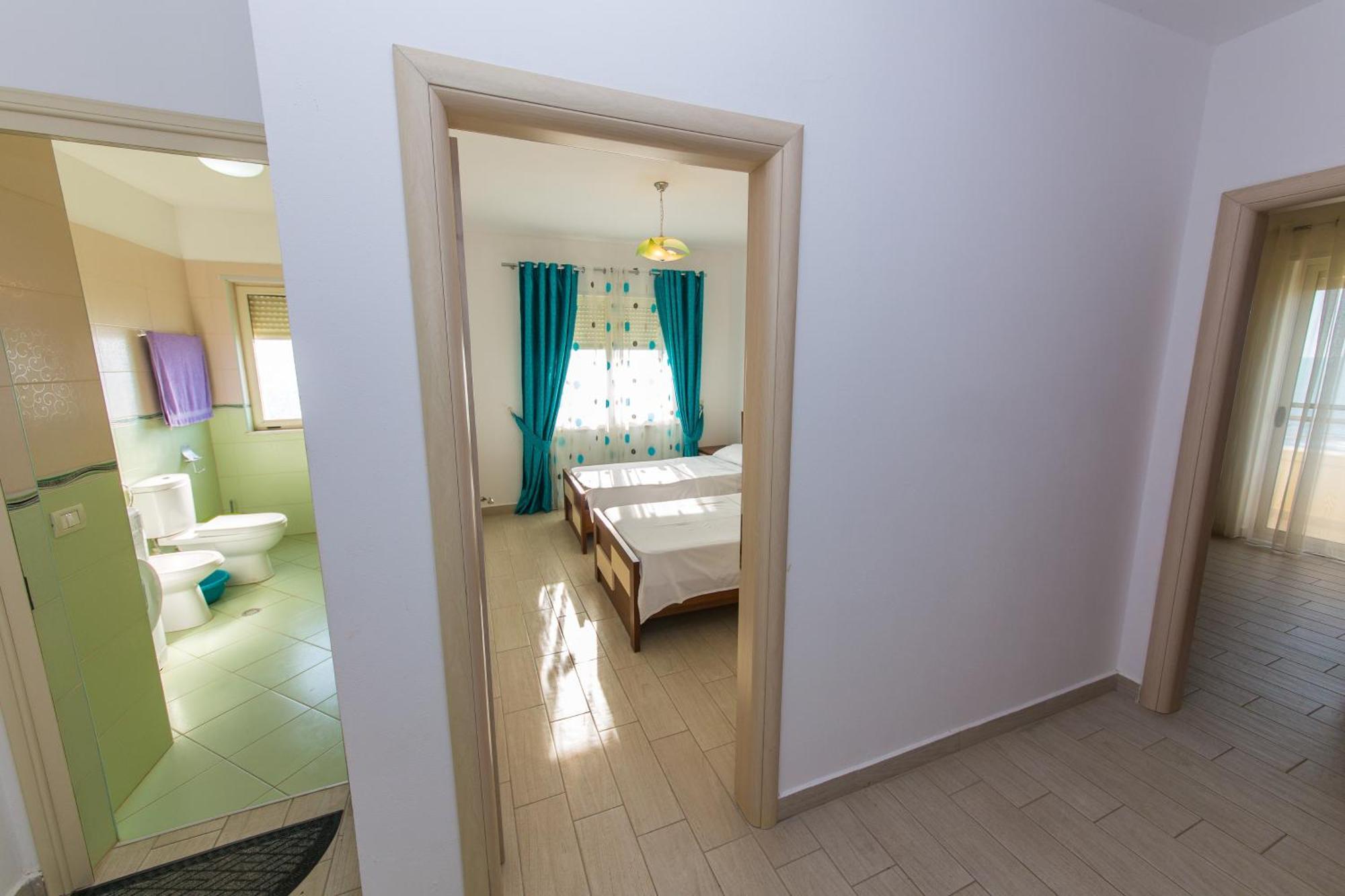Apartments Qerret Golem  Habitación foto