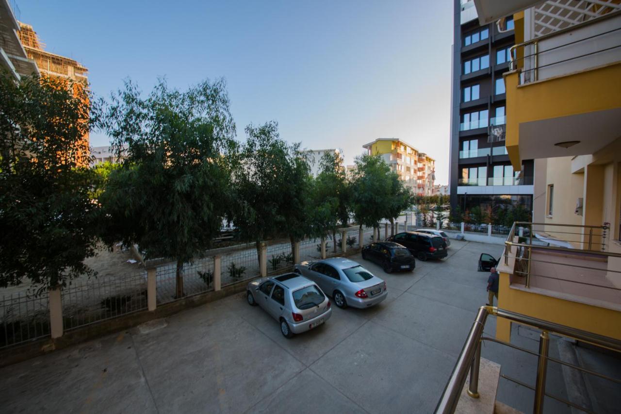 Apartments Qerret Golem  Exterior foto